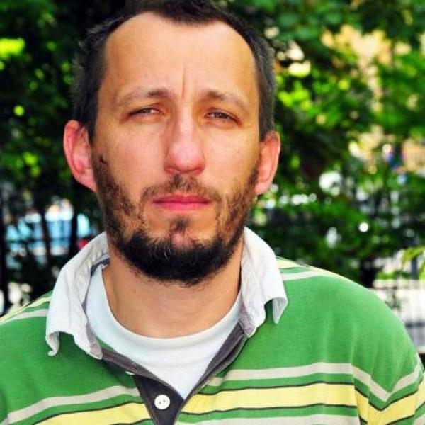 V glasilu Reading Today Online objavljen pogovor Veronike Rot Gabrovec z Damijanom Stepančičem