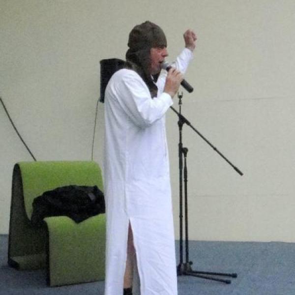 Obisk delegacije slovenskih mladinskih pisateljev na Kitajskem