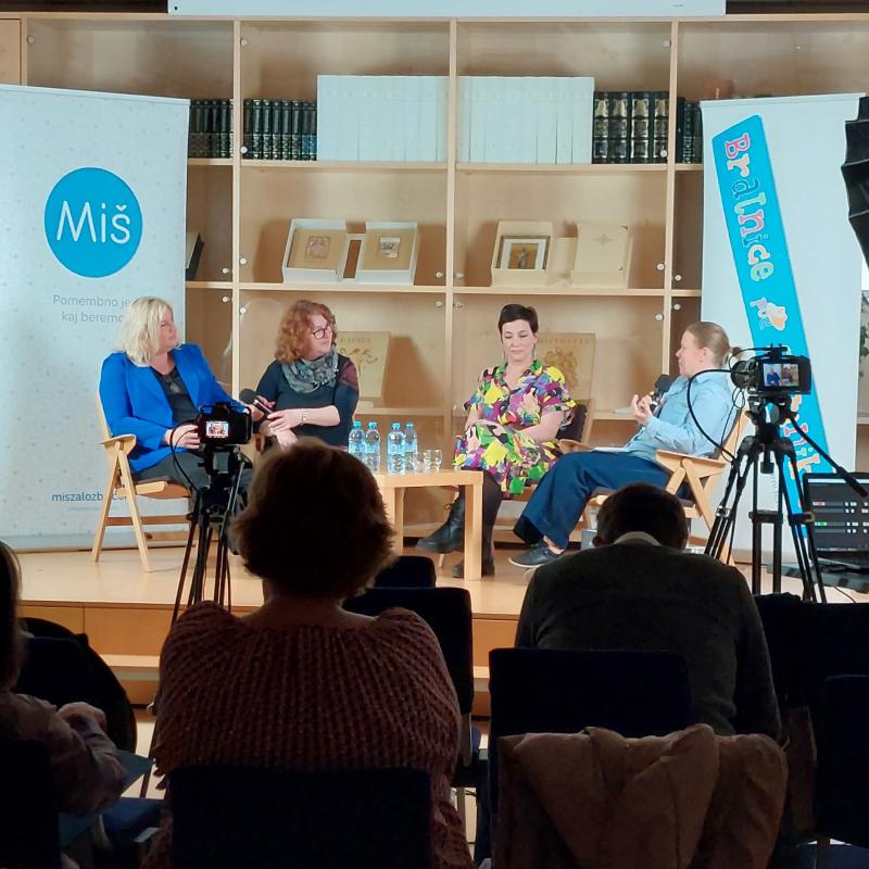 S strokovnim srečanjem otvorili trinajste Bralnice pod slamnikom