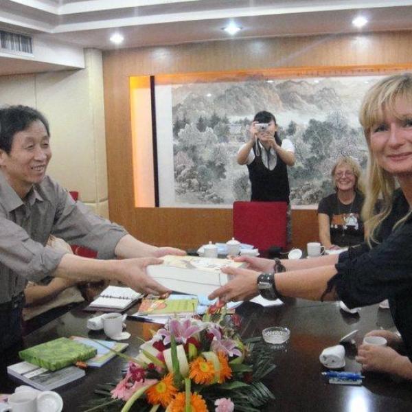 Obisk delegacije slovenskih mladinskih pisateljev na Kitajskem