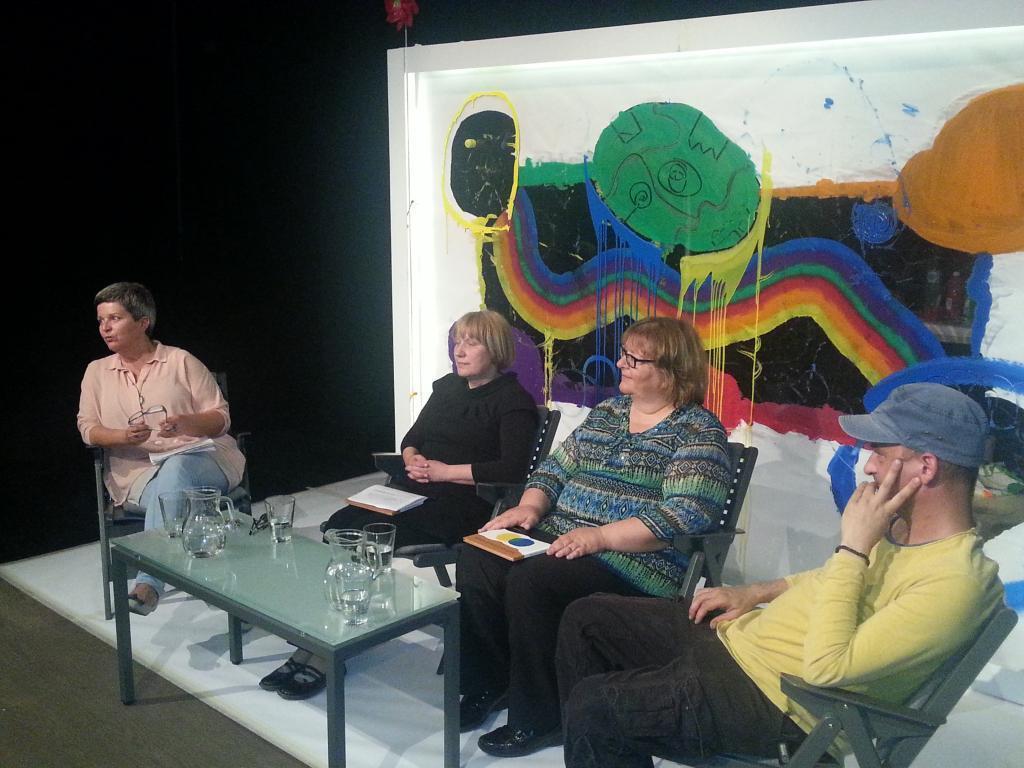 Mali modri in mali rumeni v lutkovnem gledališču Maribor